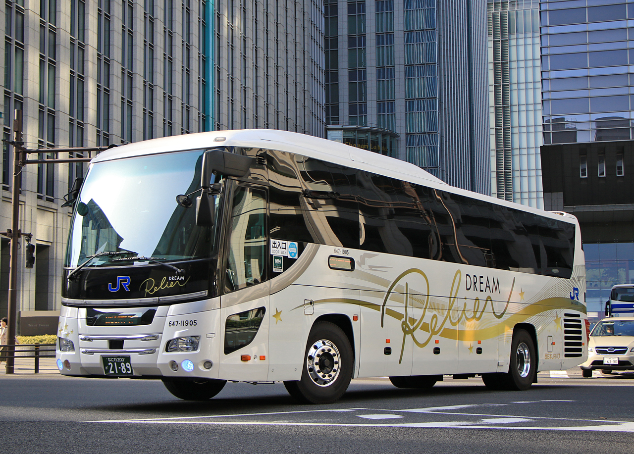 西日本JRバス「ドリームルリエ号」　647-11405
